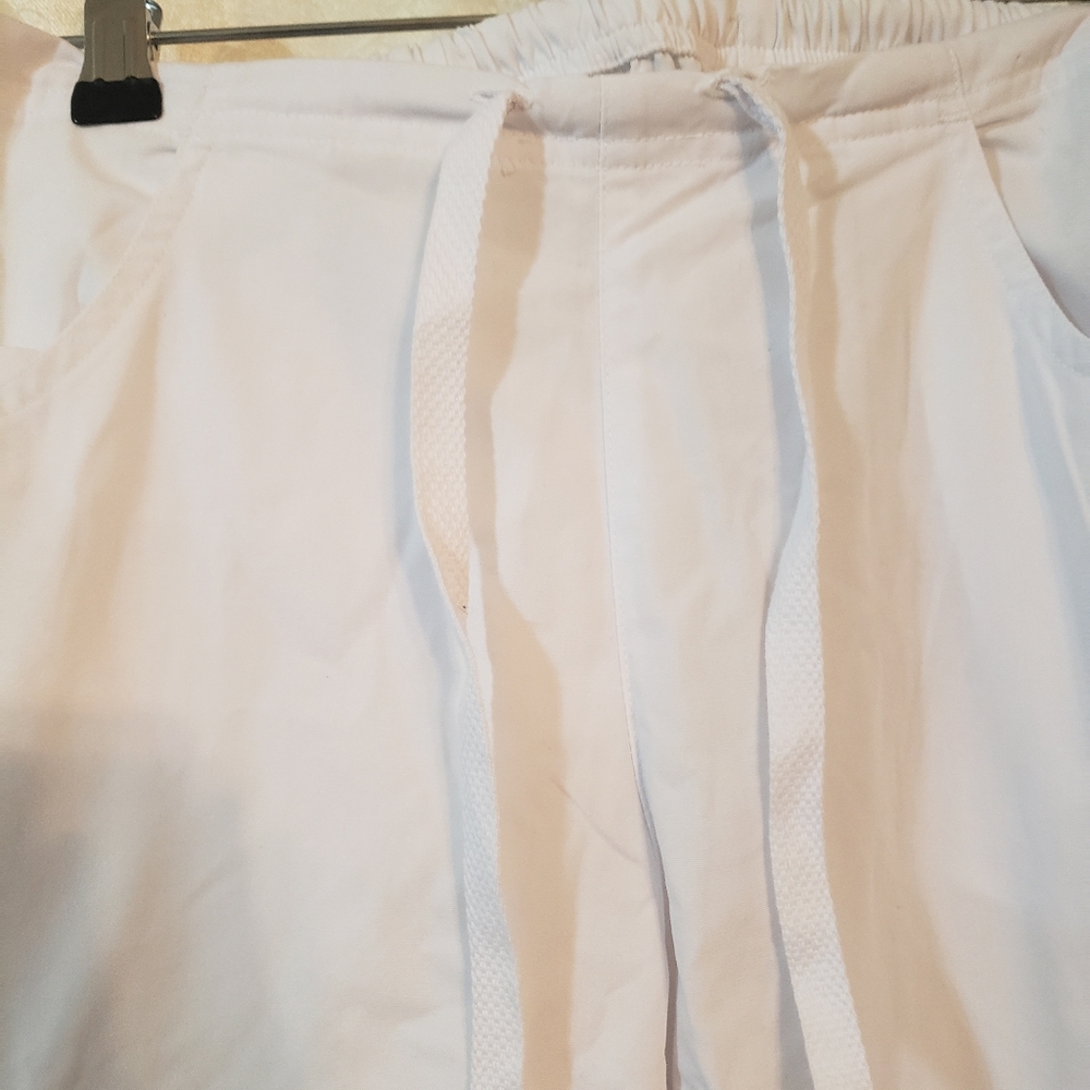 Scrub set - Picture 5 of 10